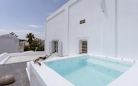 On An Island Suites & Apartments - Fira